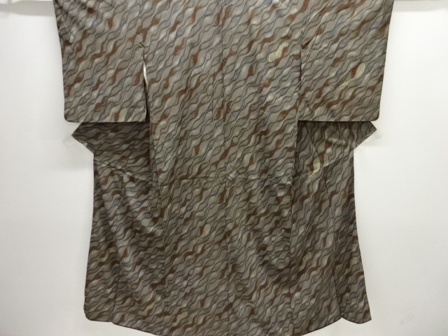 大正ロマン　斜めよろけ縞模様織り出し着物